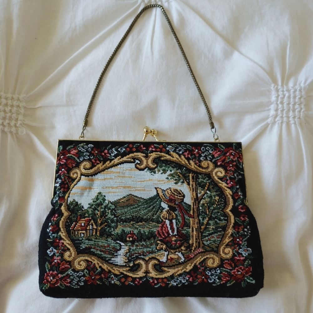 Du-Val vintage girl & scenery tapestry purse with snake chain Hong Kong - Picture 9 of 16